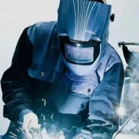 جوشکاری ونصب شیروانی و بنایی ولوله کشی