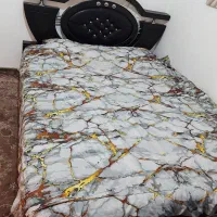 یک تخت دونفره