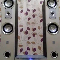 سیستم صوتی حرفه ای بزرگ در حد آک