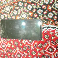 گوشی سالم همه چی بجز ال سی دی