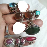 انگشتر نقره با نگین زیبا و خوش رنگ ومعدنی|جواهرات|اصفهان, لاله|دیوار