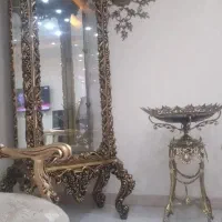 ویترین چوبی طلایی منبت کاری شده نو نو