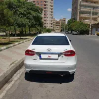 جک j5 اتومات تمیز و بدون ریالی خرج|خودرو سواری و وانت|تبریز, |دیوار