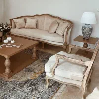 تعمیرات و رنگ کاری مبلمان و مصنوعات چوبی