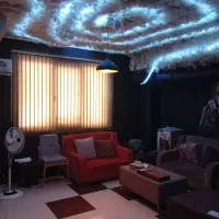 اجاره اتاق مافیا (ستارخان)|اجارهٔ کوتاه‌مدت دفتر کار و فضای آموزشی|شیراز, ستارخان|دیوار
