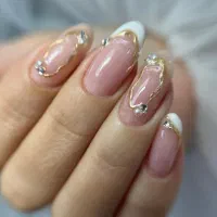 وسایل تخصصی کاشت ناخن و دوره