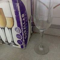 لیوان پایه دار