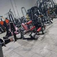 دستگاه بدنسازی باشگاه