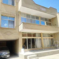 دوطبقه.پایین۲۵سال ساخت.بالا۸سال ساخت