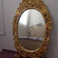 آینه با قاب زیبا