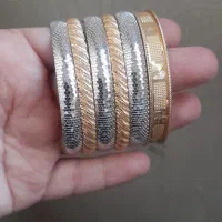 النگوطلا