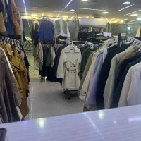 فروشنده با تجربه خانم