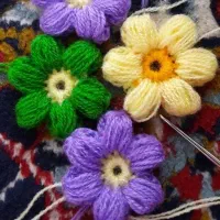 گل پفکی|گل مصنوعی|مشهد, پارک کوهستان|دیوار