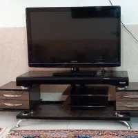 تلویزیون صنام و میز تلویزیون