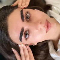 آرایش دائم میکروبلیدینگ رژلب و خط لب موخوره گیری