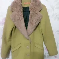 پالتو|لباس|نسیم‌شهر, |دیوار