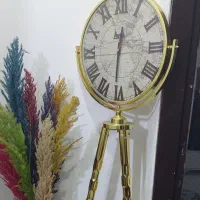 ساعت ایستاده سه پایه