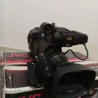 دوربین فیلمبرداری|دوربین عکاسی و فیلم‌برداری|پیر بکران, |دیوار