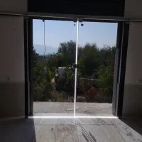 نصب درب برقی وشیشه سکوریت