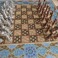 تخته نرد وشطرنج خاتم کاری مهره هخامنشی وچمدان چرمی