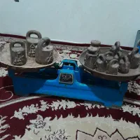 ترازوبه همراه سنگ قدیمی