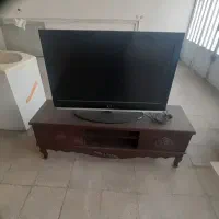 تلویزیون با زیر تلویزیون جلو مبلی|تلویزیون و پروژکتور|همدان, |دیوار