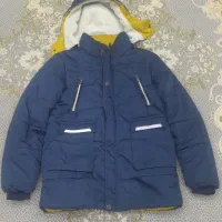 یک کاپشن و یک پافر