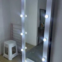 آینه قدی لامپی