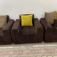 مبل ۷نفره در حد نو و ۳ تا میز (عسلی) کوچیک همراهش|مبلمان خانگی و میز عسلی|اهواز, کمپلو جنوبی|دیوار