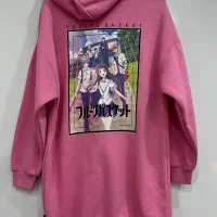 کلی لباس در حد نو حراج گذاشته شده