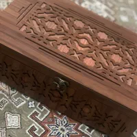 صندوق چوبی قهوه ای رنگ|صنایع دستی و سایر لوازم تزئینی|تهران, سید خندان (جلفا)|دیوار