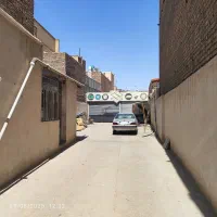 اجاره گاراژ ۲۵۰ متری با دودهنه مغازه|اجارهٔ مغازه و غرفه|قم, نخودی|دیوار