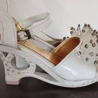 کفش دخترونه