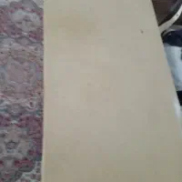 تخت همراه با کفی