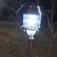 چراغ خورشیدی مخصوص چمن و دکور