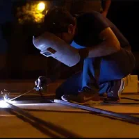 جوشکاری و آهنگری و درب و پنجره سازی محمود وطن پرست