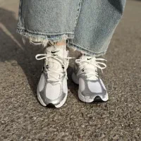 حراج ویژه کتونی های تک سایز قیمت ۴۰۰تا۸۰۰تومن