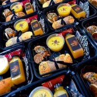 حلواوخرماوپک پذیرایی ترحیم وختم ومراسمات