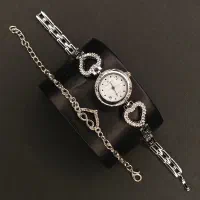 ساعت زنانه of holly mollyبا دستبند نقره ای