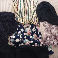 3بلوز و پیراهن زنانه و دخترانه در حد نو