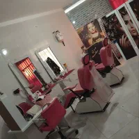 وسایل سالن زیبایی|آرایشگاه و سالن‌های زیبایی|نیشابور, فرح بخش|دیوار