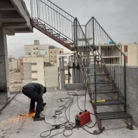 ساخت  و نصب  انواع  درب پنجره  و پله های ساختمانی|مصالح و تجهیزات ساختمان|قم, شاه ابراهیم|دیوار