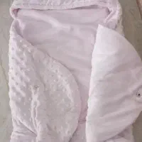 قنداق چسپی نوزاد