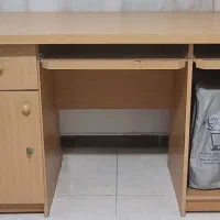 میز کامپیوتر و تحریر