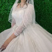 حراج فروش لباس عروس فقط ۲/۵ تا ۳/۵