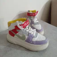 کتونی ساق دار بچه گانه سایز ۳۳|کیف، کفش، کمربند|هشتگرد, فاز ۷ مهستان|دیوار