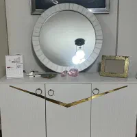 میز تلویزیون و آیینه کنسول
