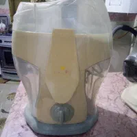 آبمیوه گیر