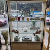 ویترین چوبی شیشه ای