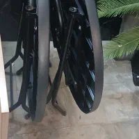 یک میز و دو صندلی سالم و نو|صندلی و نیمکت|قائمشهر, |دیوار